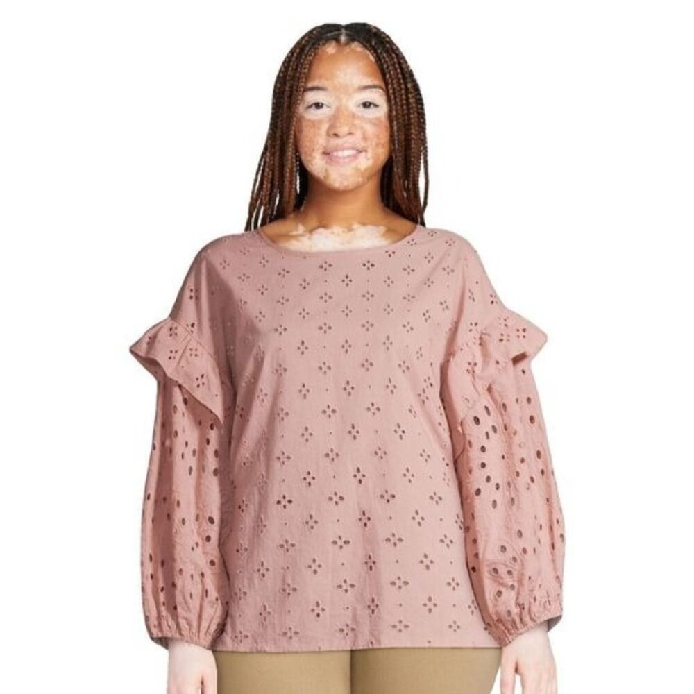 NEW Status by Chenault Women's Mixed Pattern Cotton Eyelet‎ Top